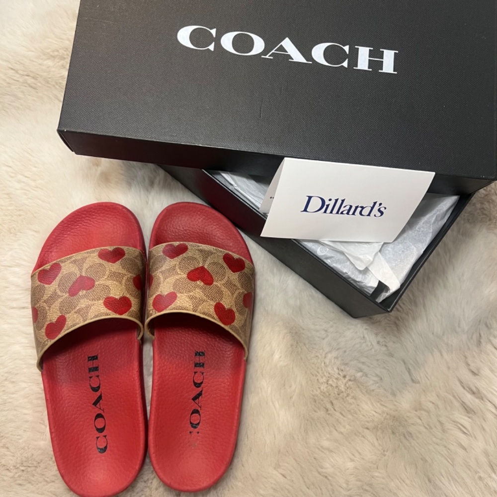 Coach Slides Size 6 - Picture 4 of 4